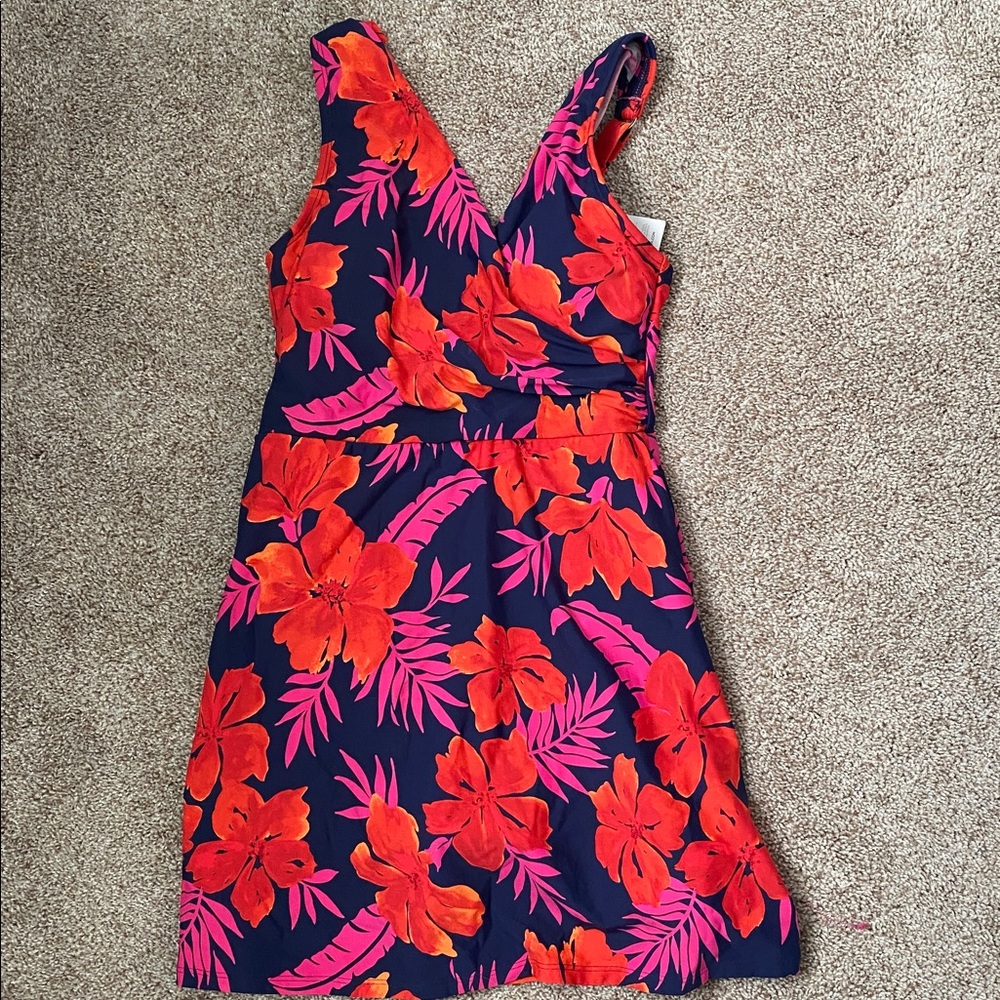 NWT Lands' End Vibrant Floral Ladies Swimsuit